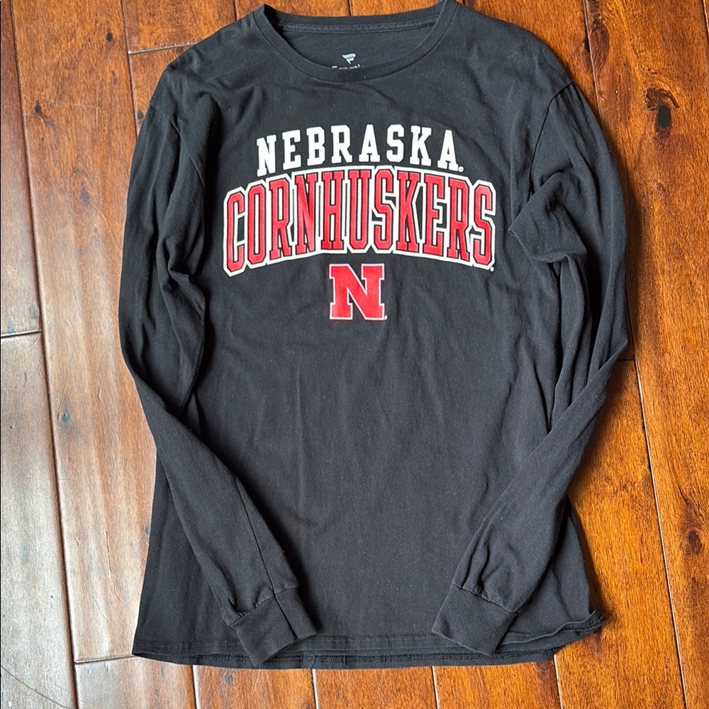 Nebraska Cornhuskers Black Long Sleeve Shirt.  Men’s size medium